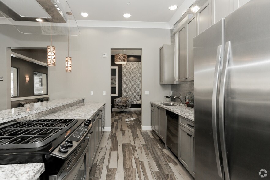 More Photos Of 2855 Foothill Blvd, La Verne Apartments For Lease