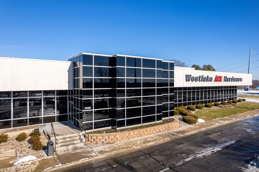 More Photos Of 14000 Marshall Dr, Lenexa Warehouse For Lease