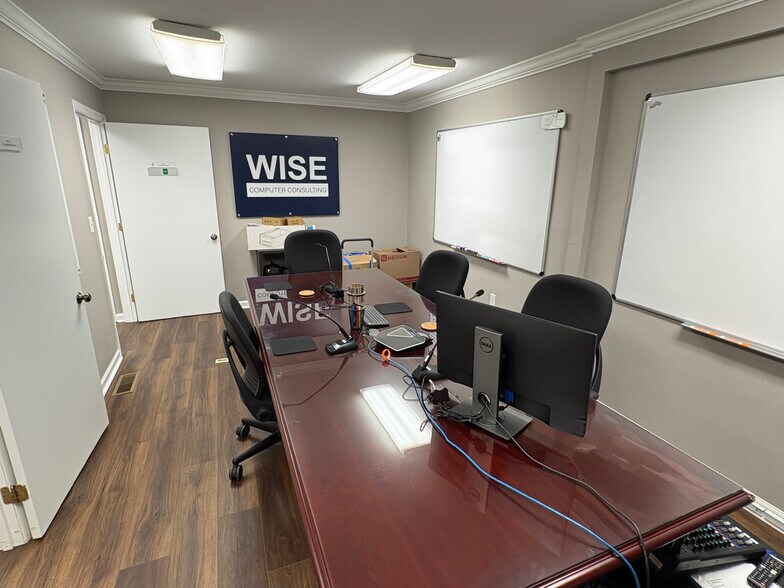 More Photos Of 4371 Charlotte Hwy, Clover Office For Sale