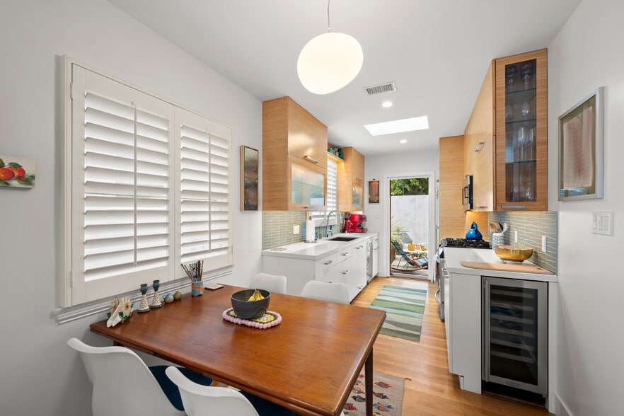 More Photos Of 112-20 E Redwood St, San Diego Apartments For Sale