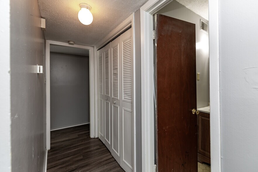 More Photos Of , Memphis Multifamily For Sale