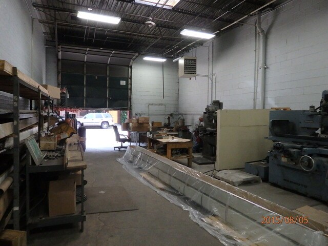 More Photos Of 2508 W Maypole Ave, Chicago Warehouse For Lease