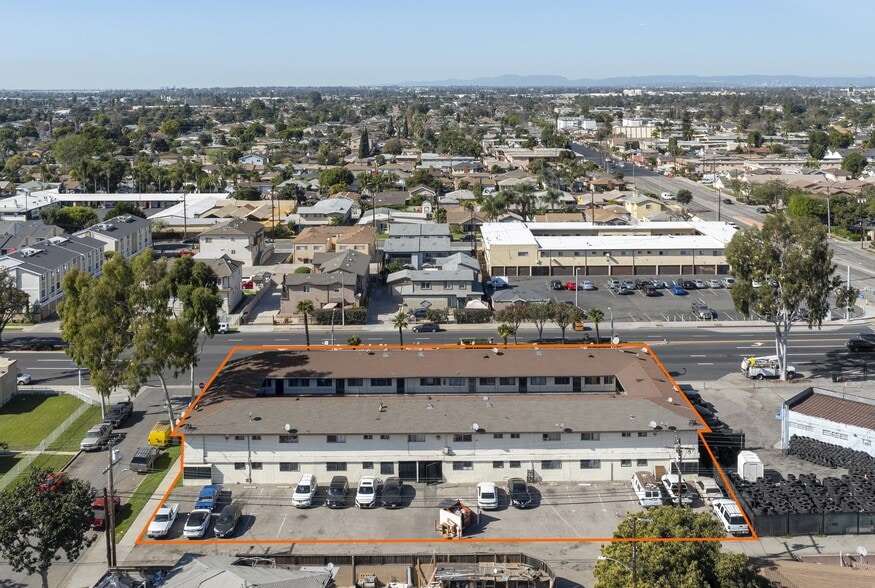 More Photos Of 12424 Atlantic Ave, Lynwood Apartments For Sale