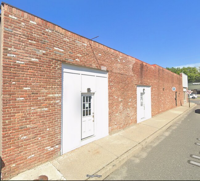 More Photos Of 432 Broad St, Shrewsbury Storefront For Lease