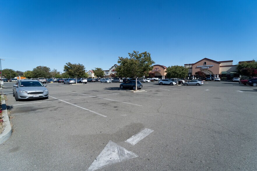 More Photos Of 2001-2111 Solano Ave, Vallejo Unknown For Lease