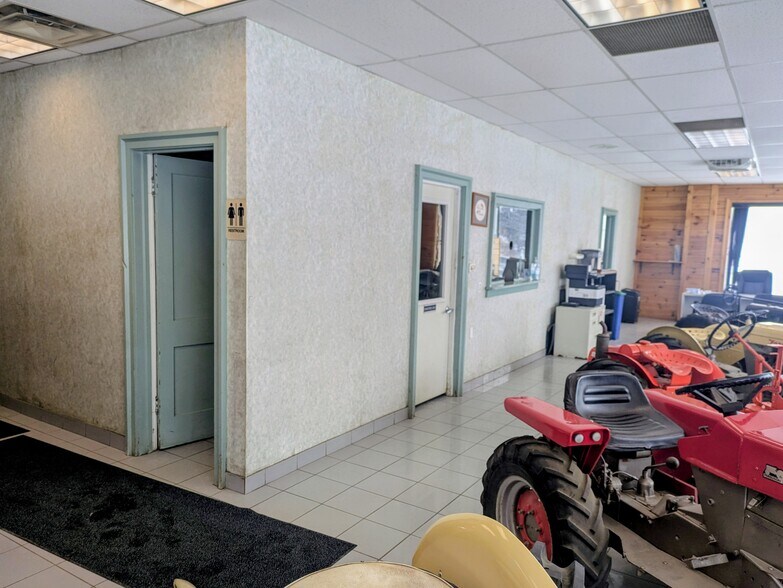 More Photos Of 41 Main St, Randolph Auto Dealership For Sale