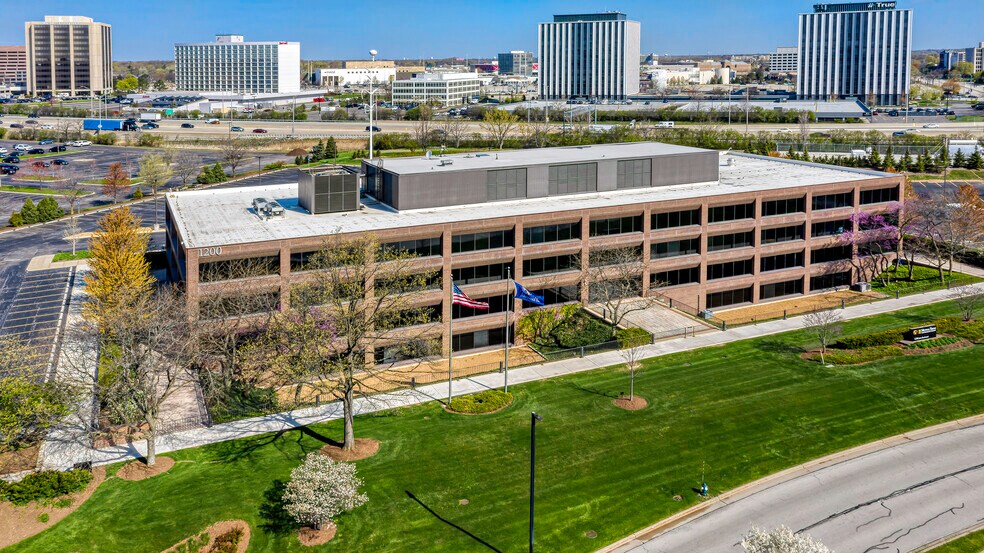 More Photos Of 1200 Jorie Blvd, Oak Brook Office For Lease