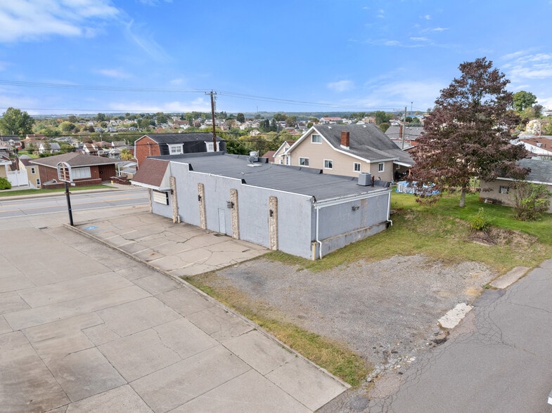 More Photos Of 2109 Pennsylvania Ave, Weirton Restaurant For Sale