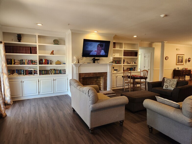 More Photos Of 1026 Keith Dr, Perry Assisted Living For Sale