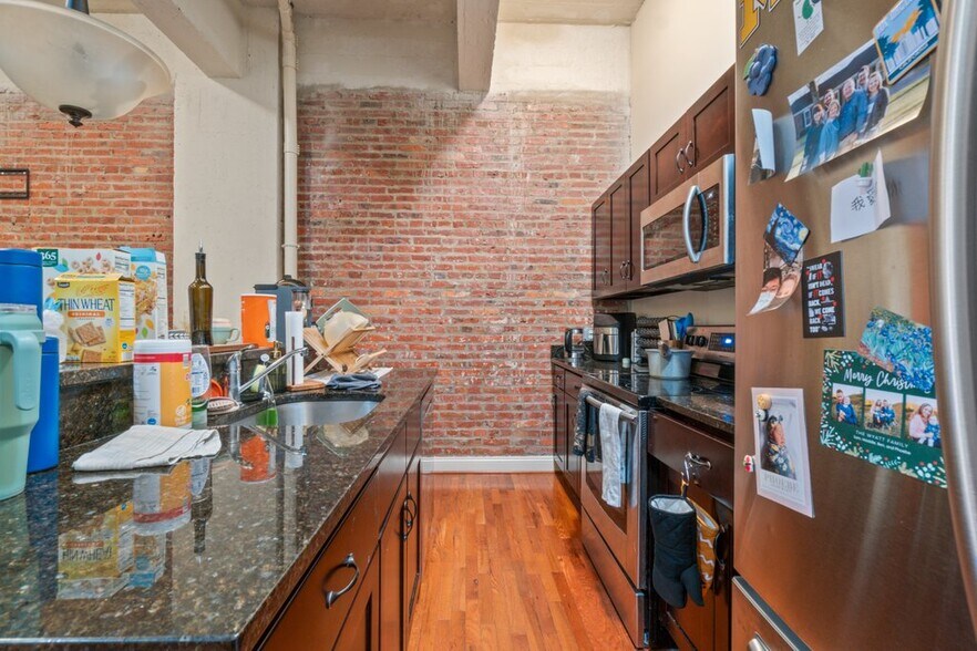 More Photos Of 311-313 W Baltimore St, Baltimore Apartments For Sale