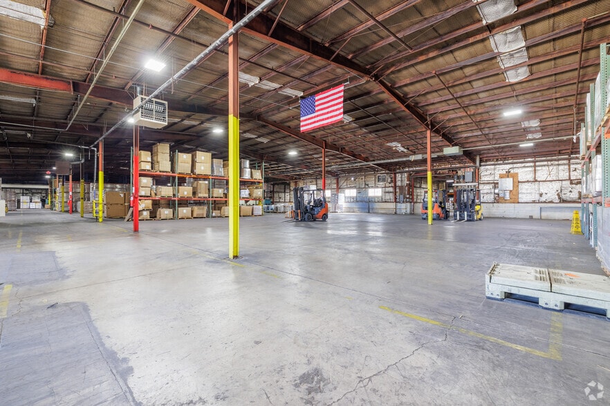 More Photos Of 630 George St, Marshfield Warehouse For Sale