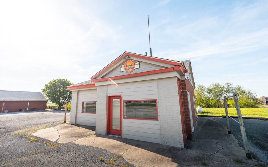 More Photos Of 9180 State Route 140, Hamel Restaurant For Sale