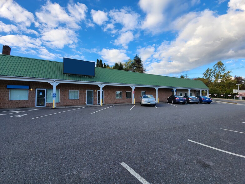 More Photos Of 16 Church St, Dallas Medical For Lease