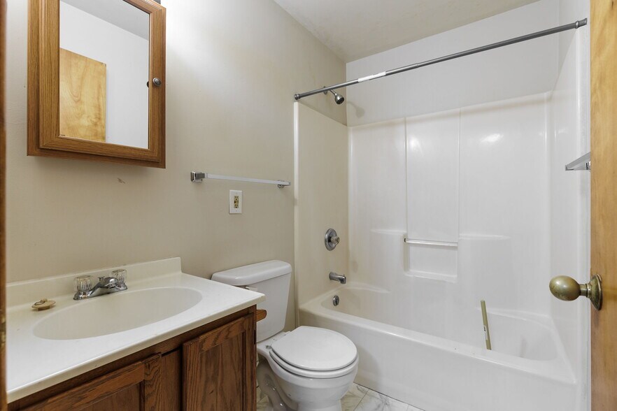 More Photos Of 140 Polk St, Watertown Apartments For Sale