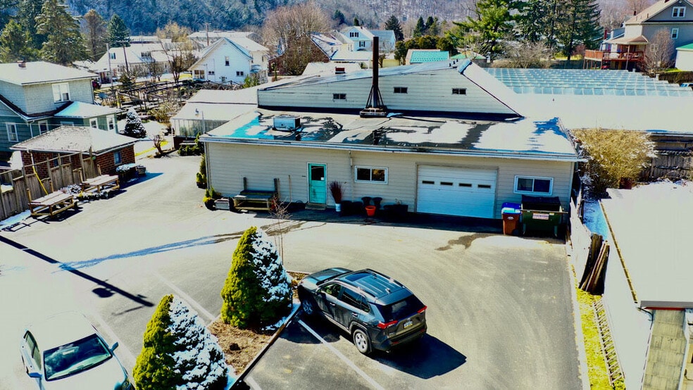 Primary Photo Of 612 Grant St, Franklin Garden Center For Sale