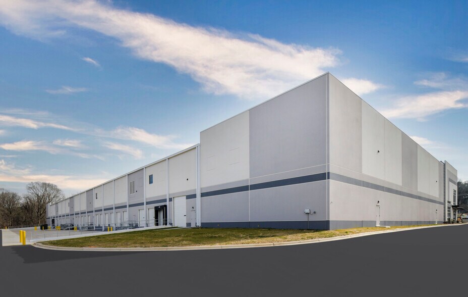 More Photos Of 8748 Mount Holly Rd, Charlotte Distribution For Lease