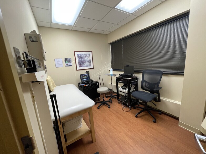 More Photos Of 16 Pocono Rd, Denville Medical For Lease