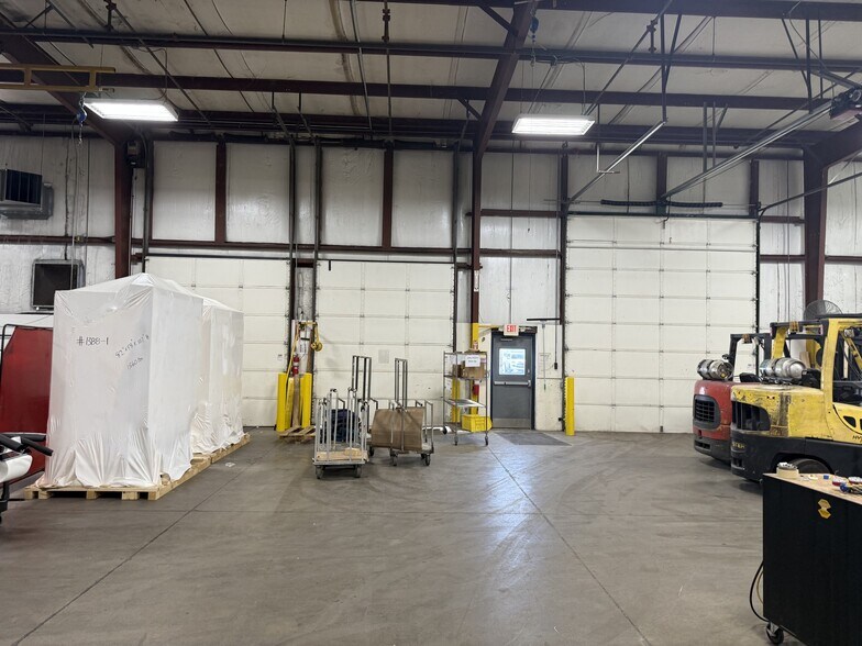 More Photos Of 3881 N Greenbrooke Dr SE, Grand Rapids Manufacturing For Sale
