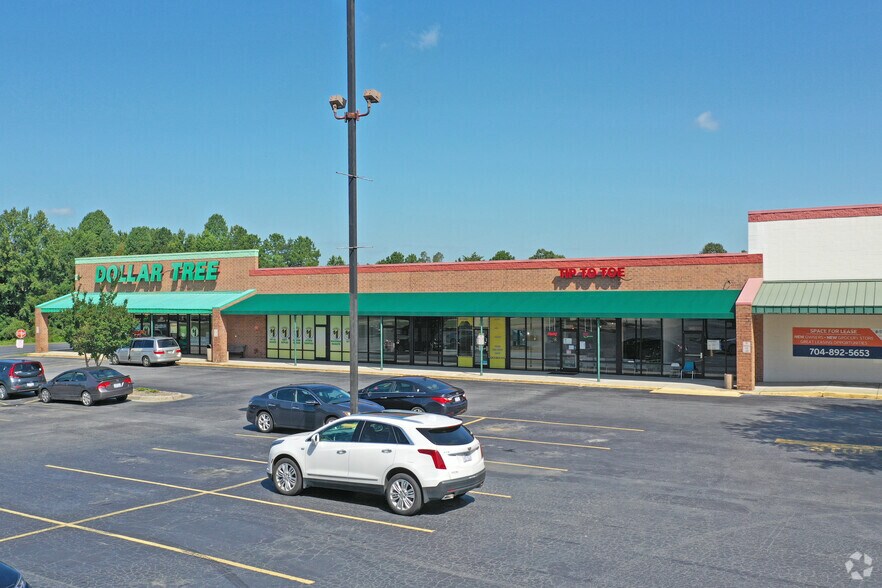 More Photos Of 1404-1428 National Hwy, Thomasville Supermarket For Sale