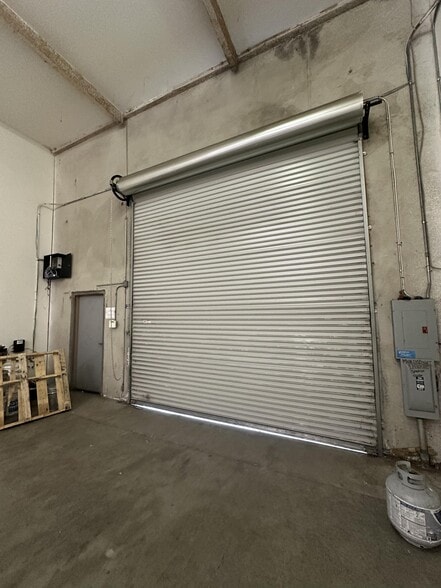 More Photos Of 5304 Derry Ave, Agoura Hills Industrial For Lease
