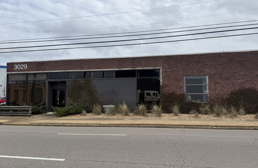 More Photos Of 3029 3rd Ave S, Birmingham Showroom For Sale