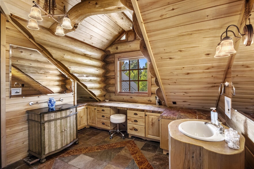 More Photos Of 1613 Black Canyon Rd, Heber Lodge Meeting Hall For Sale