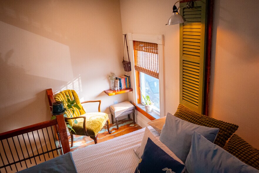 More Photos Of 127 N Main St, Amherst Storefront Retail Residential For Sale