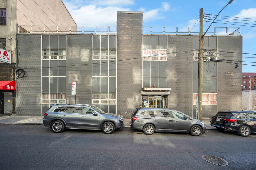 More Photos Of 133-50 41st Ave, Flushing Medical For Lease