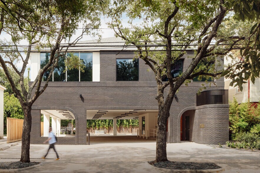 More Photos Of 2116 Bissonnet, Houston Loft Creative Space For Lease