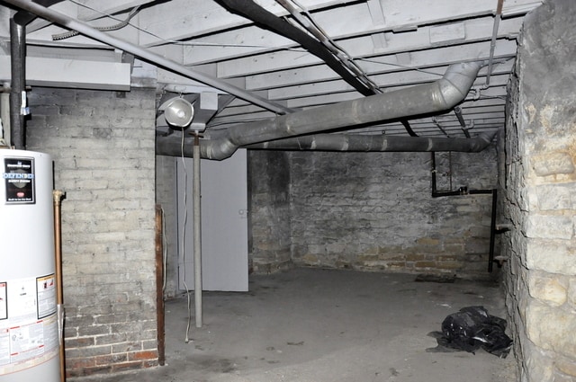 More Photos Of 208 N Park St, Streator Storefront Retail Residential For Sale