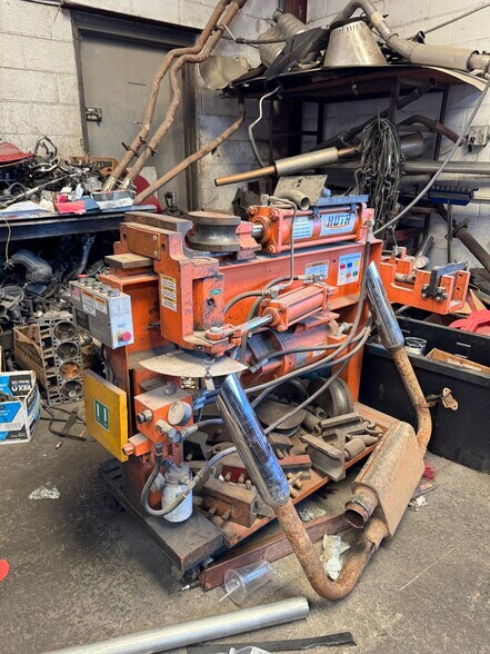 More Photos Of 4050 Lawrenceville Hwy NW, Lilburn Auto Repair For Sale