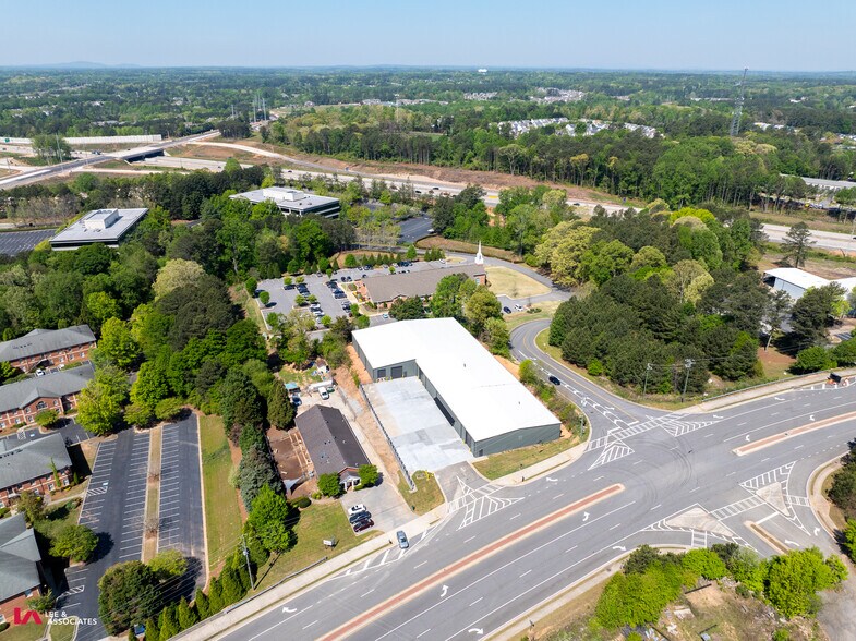 More Photos Of 1500 Union Hill Rd, Alpharetta Manufacturing For Lease