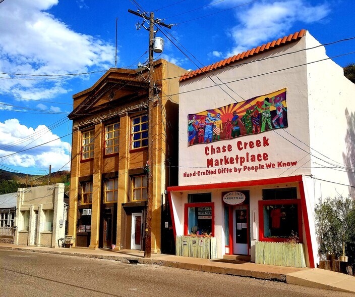 More Photos Of 213 Chase Creek St, Clifton Specialty For Sale