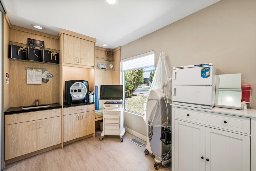 More Photos Of 3378 S 2300 E, Salt Lake City Medical For Sale