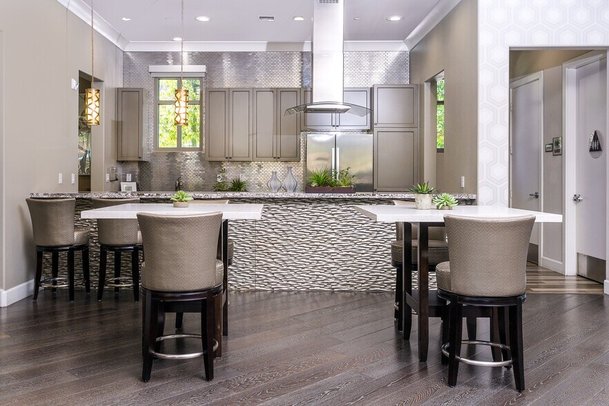 More Photos Of 2855 Foothill Blvd, La Verne Apartments For Lease