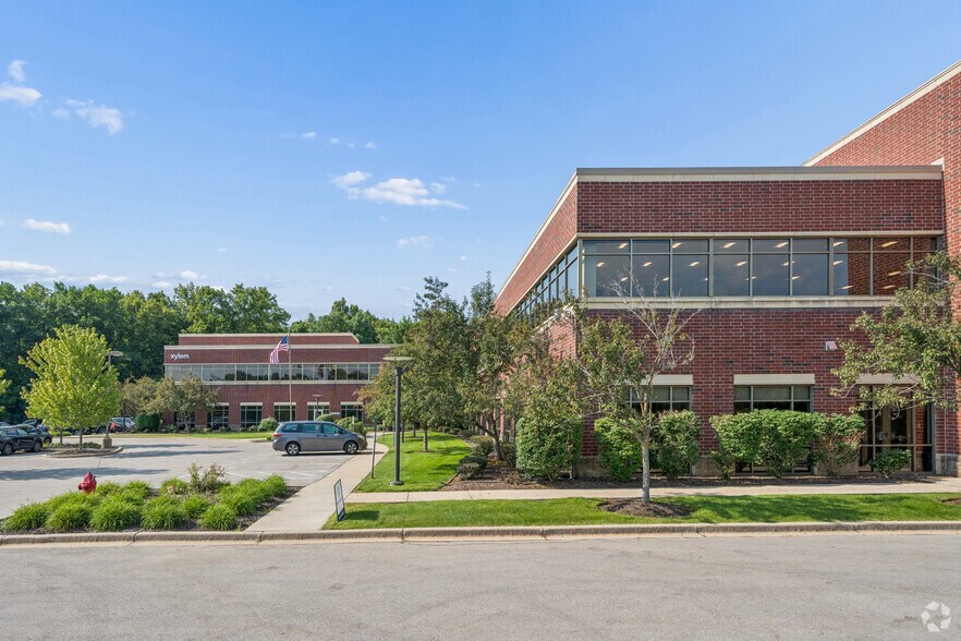More Photos Of N19W23993 Ridgeview Pky, Waukesha Office For Sale