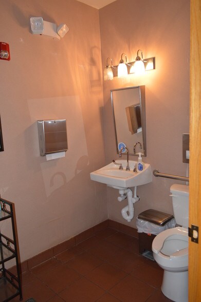 More Photos Of 1121 1st St S, Winter Haven Medical For Sale