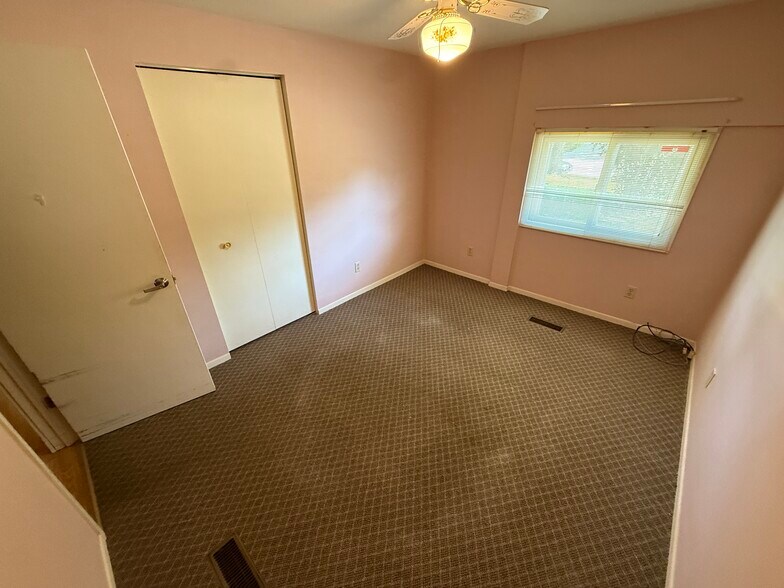 More Photos Of 637 N Wright Rd, Janesville Assisted Living For Sale