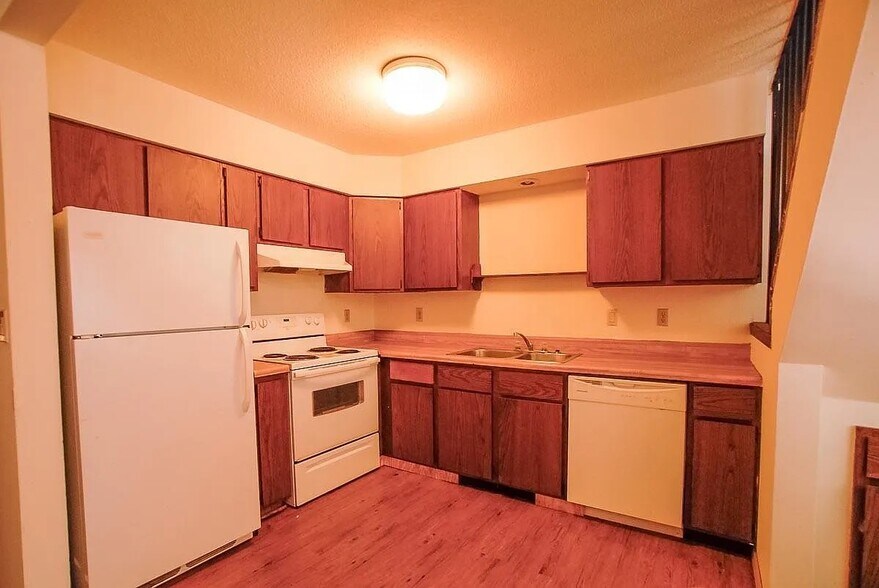 More Photos Of 924 21st Ave S, Minneapolis Apartments For Sale