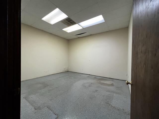 More Photos Of 805 Park Ave, Beaver Dam Industrial For Lease