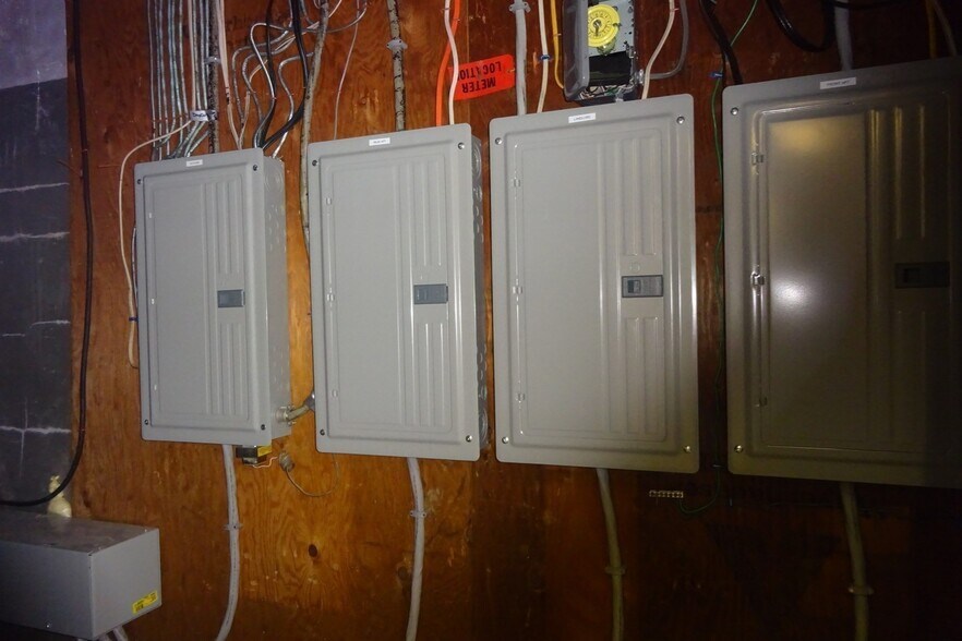 More Photos Of 484 Burncoat St, Worcester Apartments For Sale