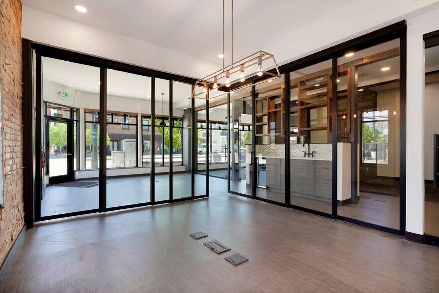 More Photos Of 1401 S Broadway, Denver Storefront Retail Office For Sale