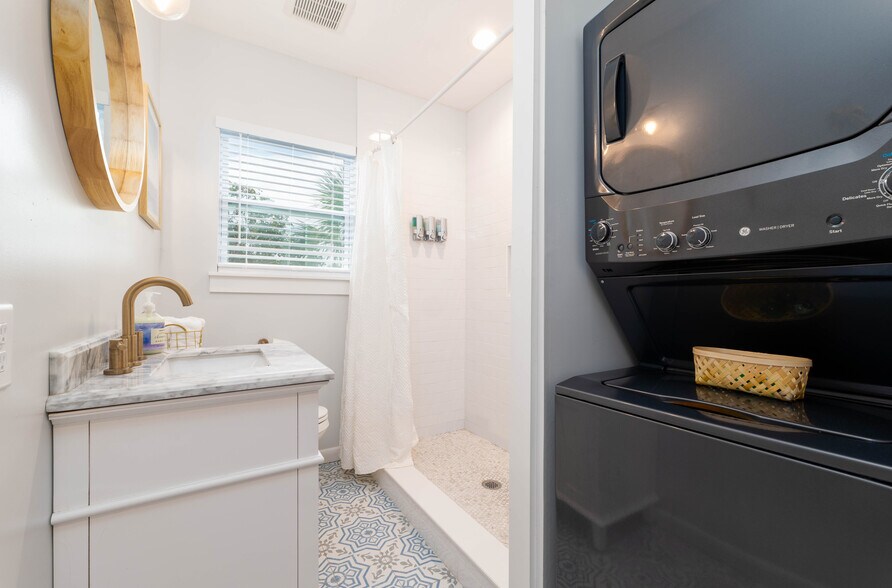 More Photos Of 404 Margaret St, Neptune Beach Multifamily For Sale