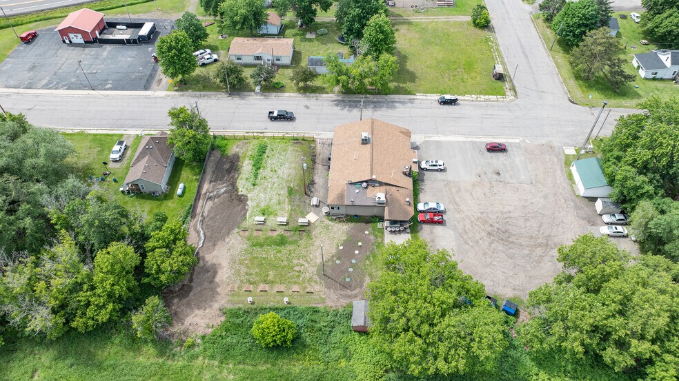 More Photos Of 14351 NE 78th St, Foley Restaurant For Sale