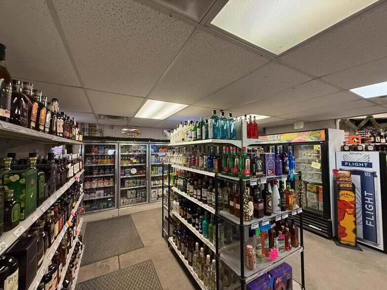More Photos Of 203 E 8th St, Overbrook General Retail For Sale
