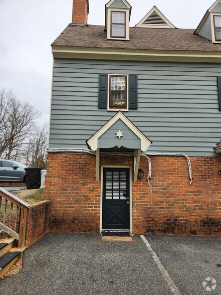 More Photos Of 2305 Commonwealth Dr, Charlottesville Office For Sale