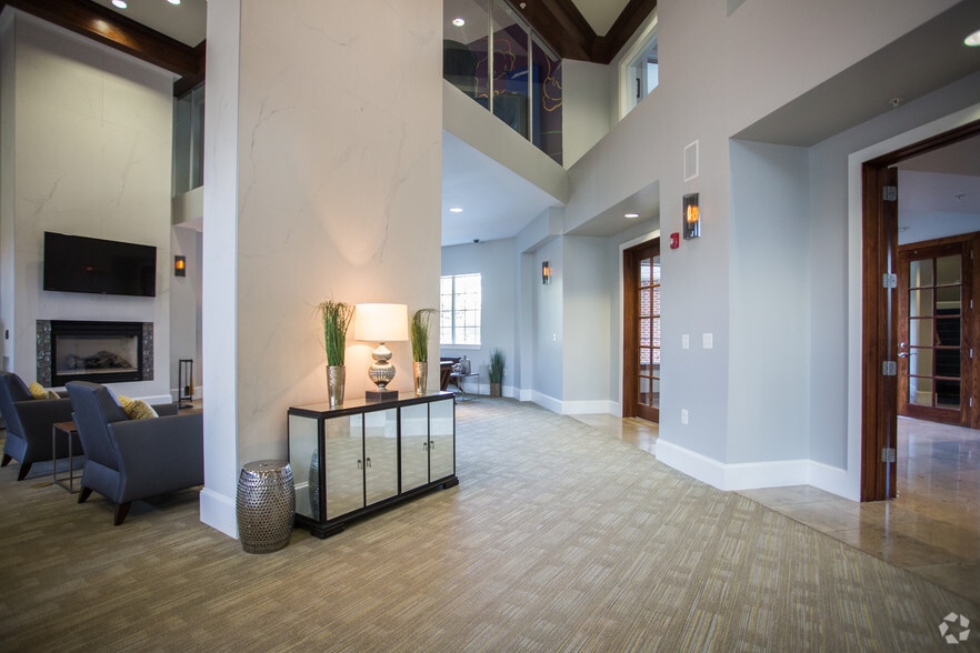 More Photos Of Mooreview Pky @ Loudoun County Pky, Ashburn Unknown For Lease