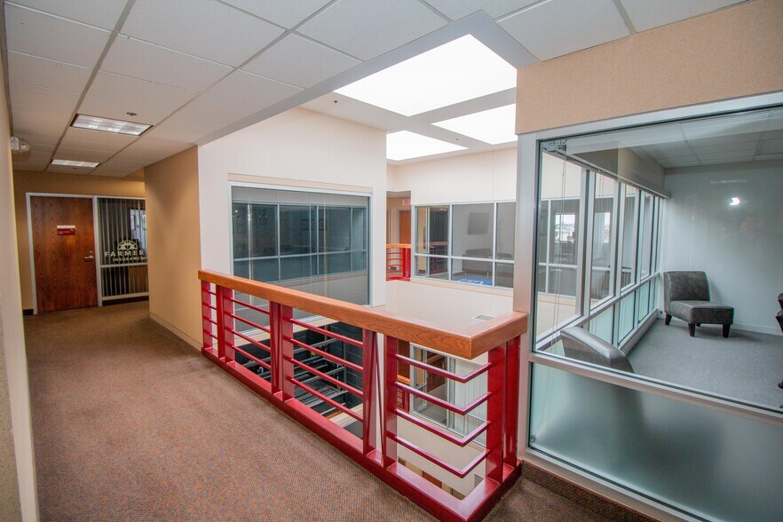 More Photos Of 3200 Main St NW, Coon Rapids Medical For Lease