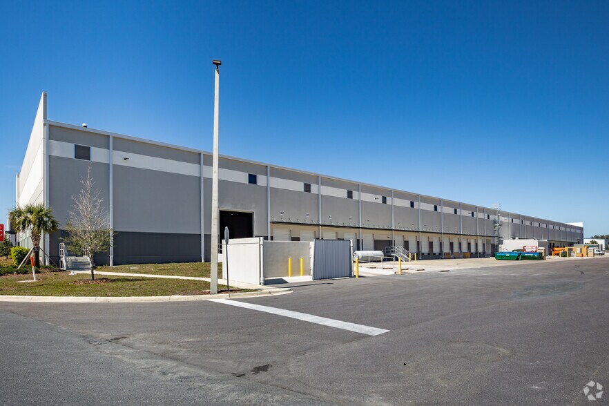 More Photos Of 2901 SW 60th Ave, Ocala Unknown For Lease