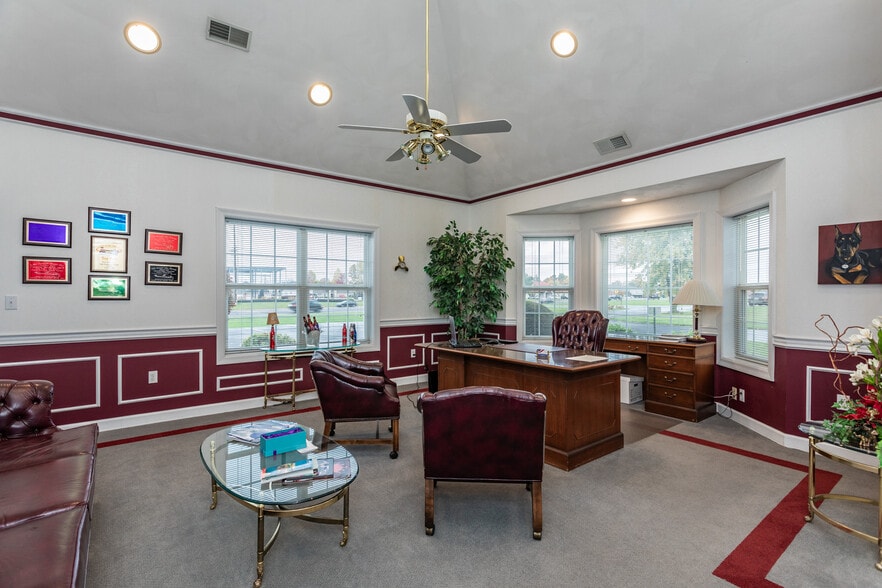 More Photos Of 1186 S State Route 157, Edwardsville Loft Creative Space For Sale